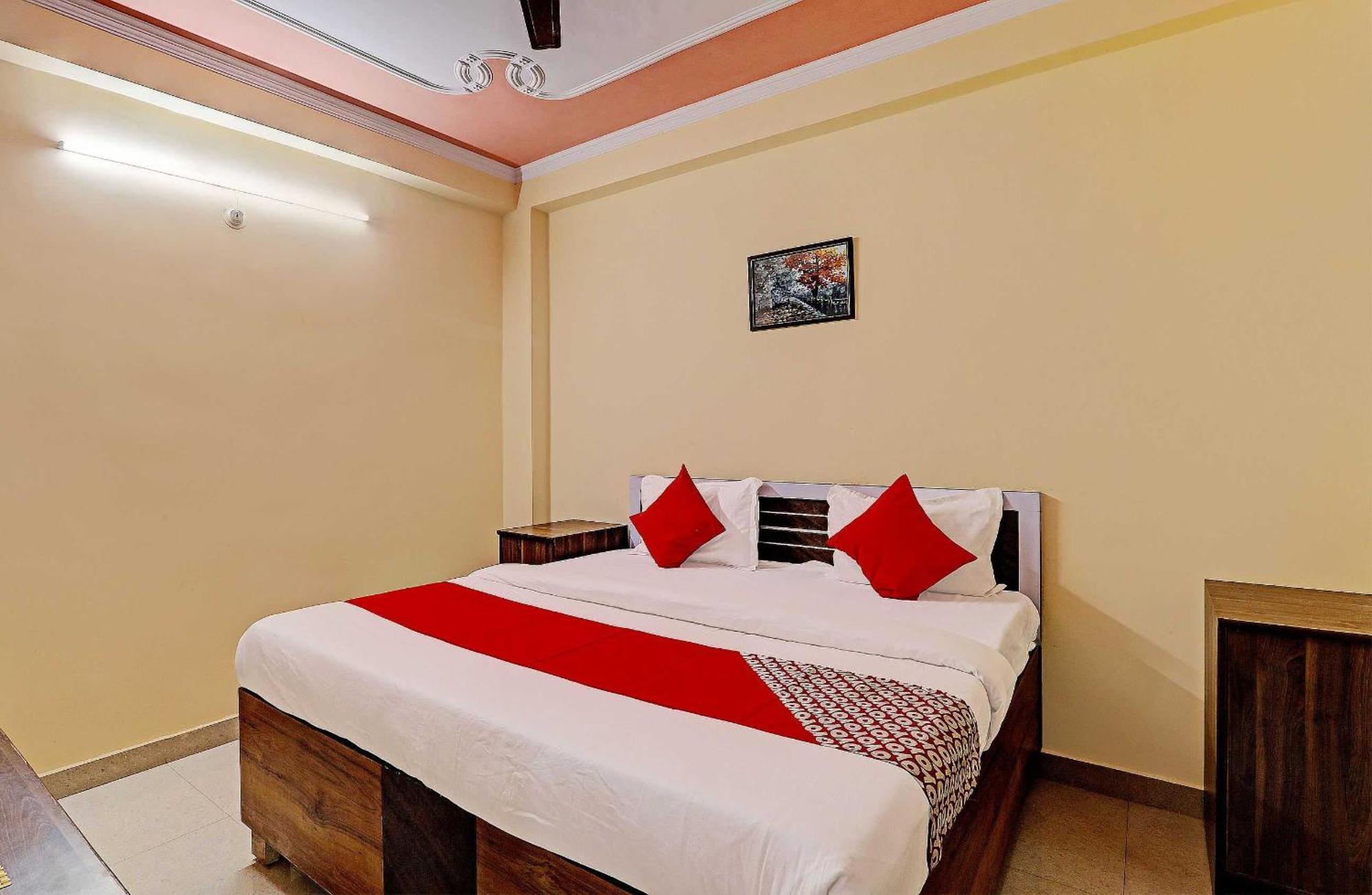 Super Hotel O Fort Inn Lucknow Buitenkant foto