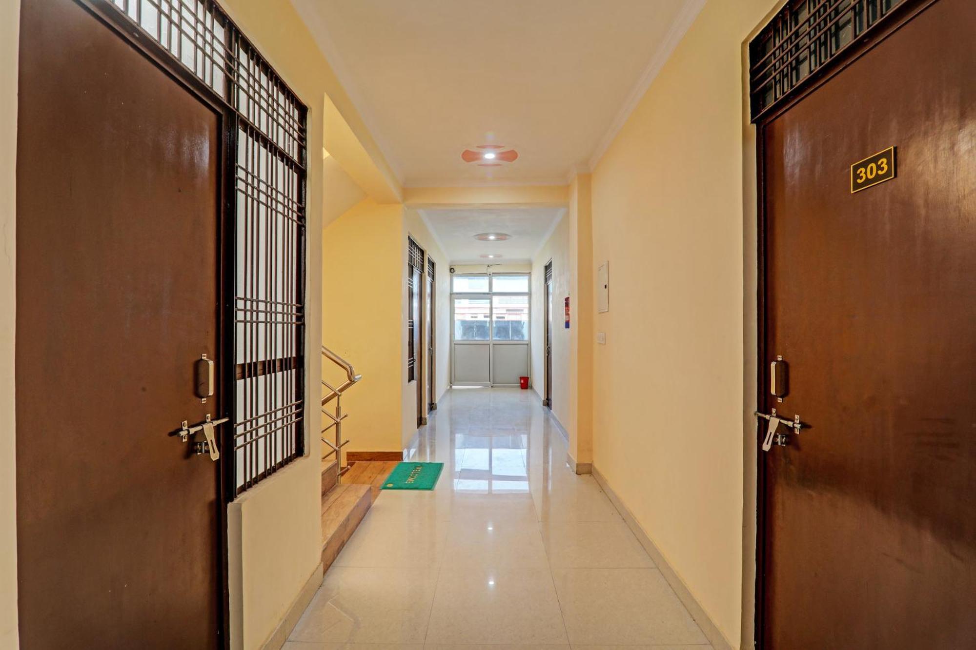 Super Hotel O Fort Inn Lucknow Buitenkant foto